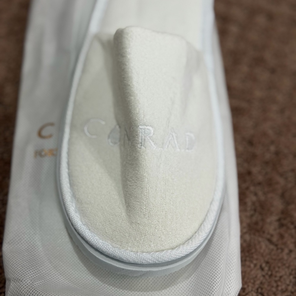 Hotel Slippers Set - Picture 2 of 6
